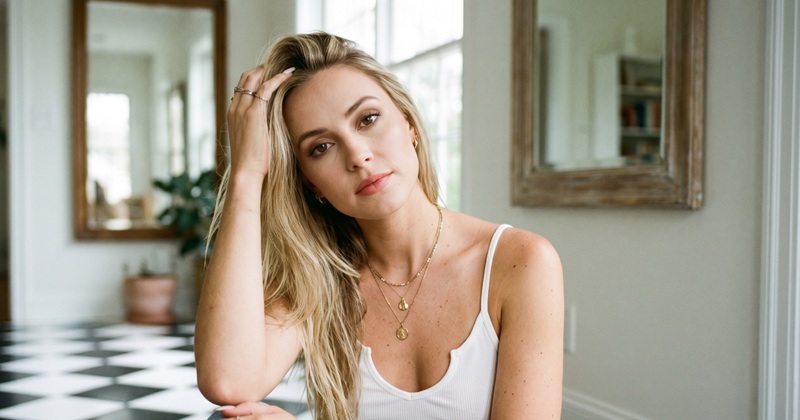 Secure and private chat messaging interface for bisexual singles